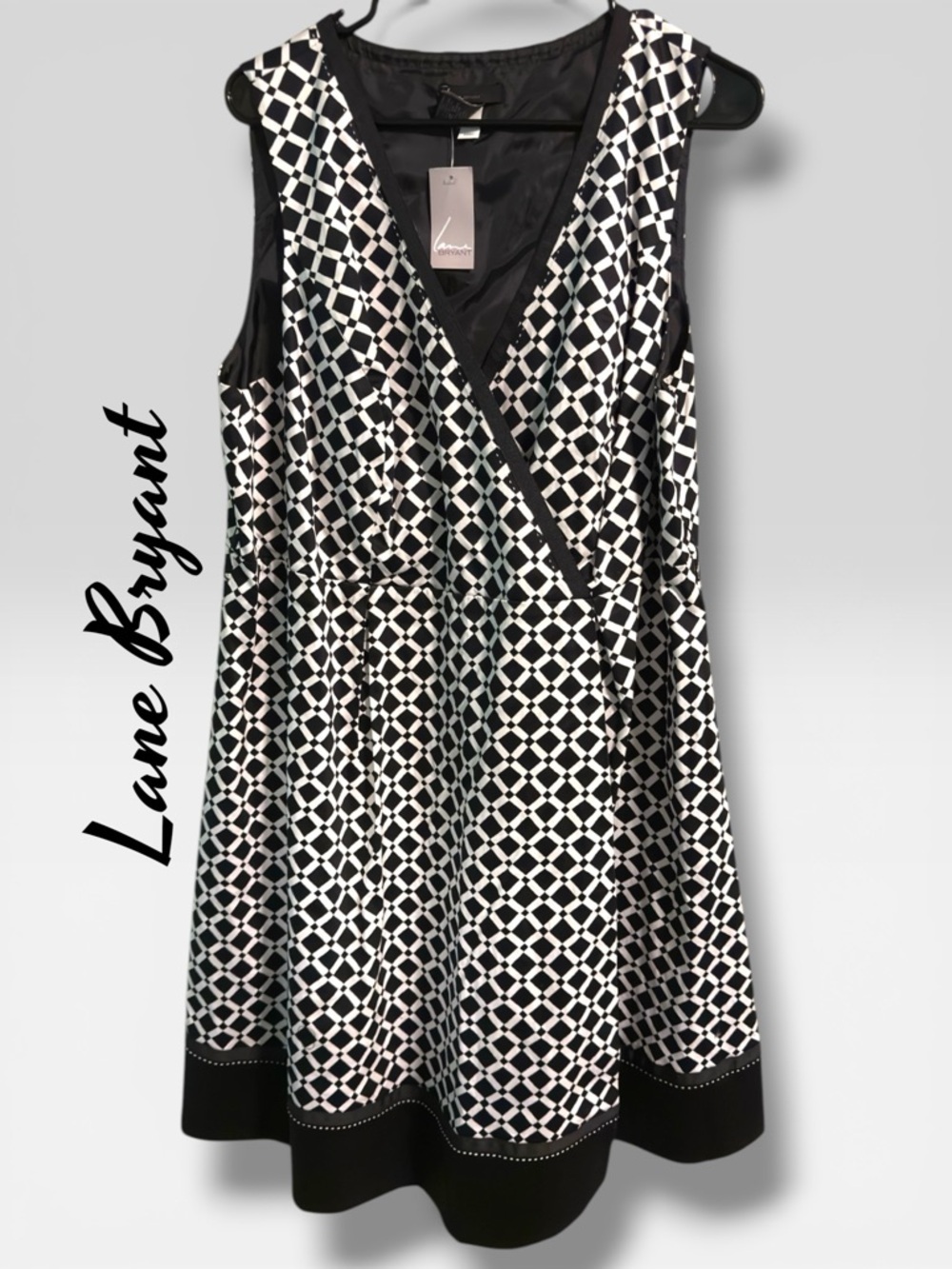 🌺Lane Bryant white and black sleeveless geometric faux wrap dress-V Neckline